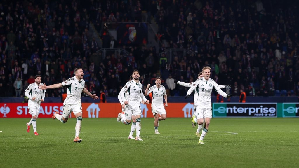 Europa League: Ο Παναθηναϊκός πήρε ηρωική πρόκριση στα πέναλτι επί της Βικτόρια Πλζεν στην Τσέχια  ​