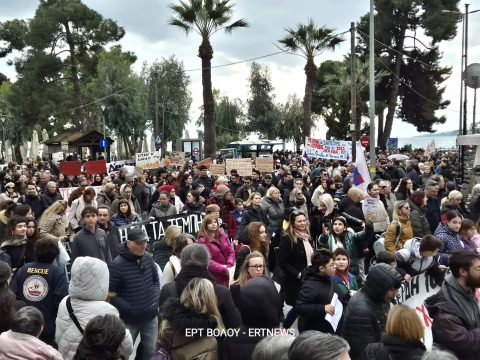 Βόλος: Τιμητική διάκριση στον π. Θεόδωρο Μπατάκα για 47 χρόνια προσφοράς