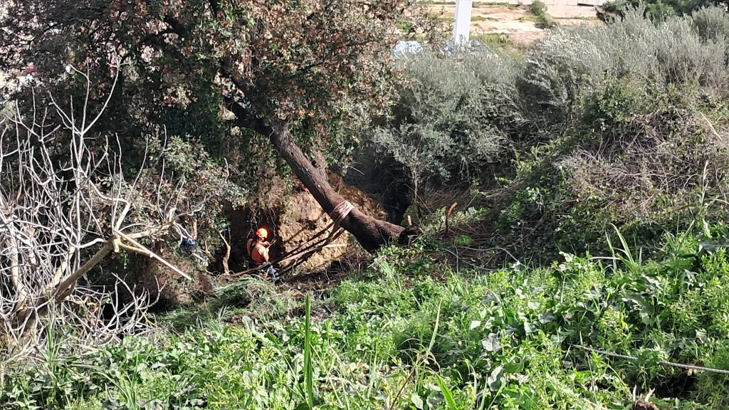 Σφοδρή κακοκαιρία σαρώνει την Ελλάδα – Κατολισθήσεις, πλημμύρες σε Πρέβεζα, Κέρκυρα, Τρίπολη, ήχησε το 112 στη Λέσβο