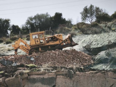 Τραγωδία στη Χίο: Σε εξέλιξη η αεροκομιδή τραυματισμένων παιδιών στην Αθήνα