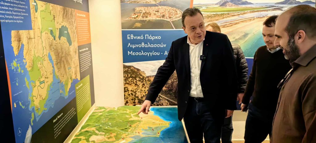 Συνάντηση Σ. Φάμελλου με αγρότες στο Μεσολόγγι: “Η κυβέρνηση δεν υλοποίησε τίποτα από όσα υποσχέθηκε”