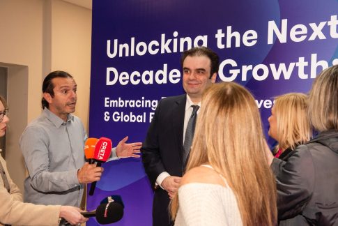 Στ. Παπασταύρου στο ΕΡΤnews για συμφωνία με Chevron: Στο ελληνικό Δημόσιο το 40% των κερδών – Πώς «ακυρώνει» το τουρκολιβυκό μνημόνιο