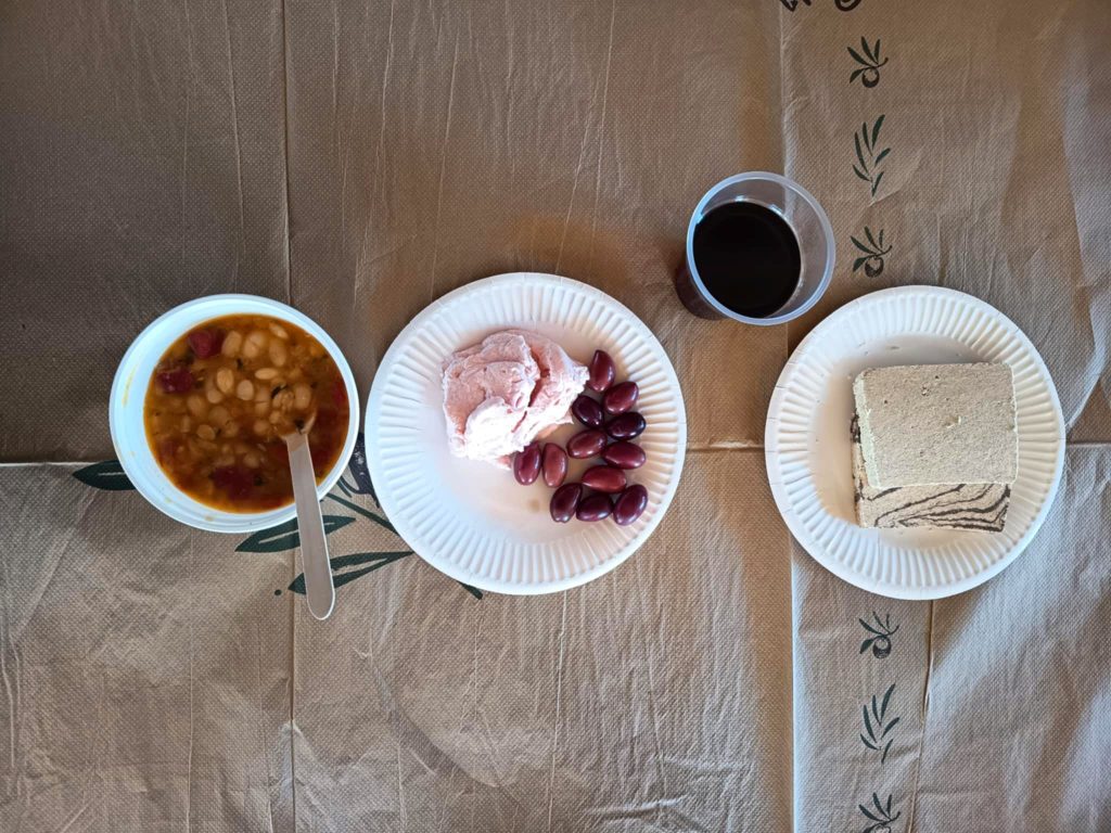 Με χορούς, μουντζουρώματα και πατροπαράδοτη φασολάδα τα Κούλουμα στη Ροδόπη