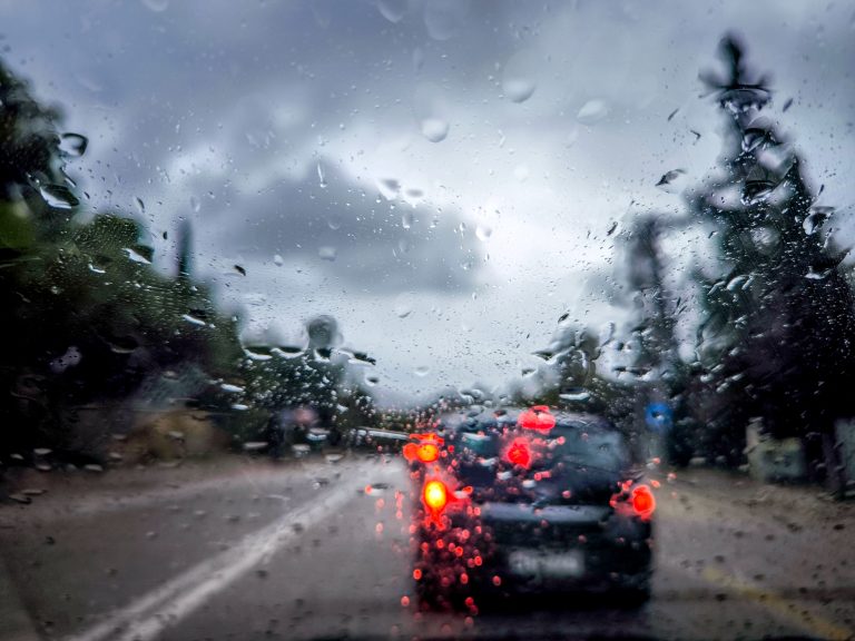 Καιρός: 24ωρη κακοκαιρία σε εξέλιξη – Ισχυρές βροχές, καταιγίδες και άνεμοι έως 10 μποφόρ – Πρόγνωση από τον Χρ. Παρανό