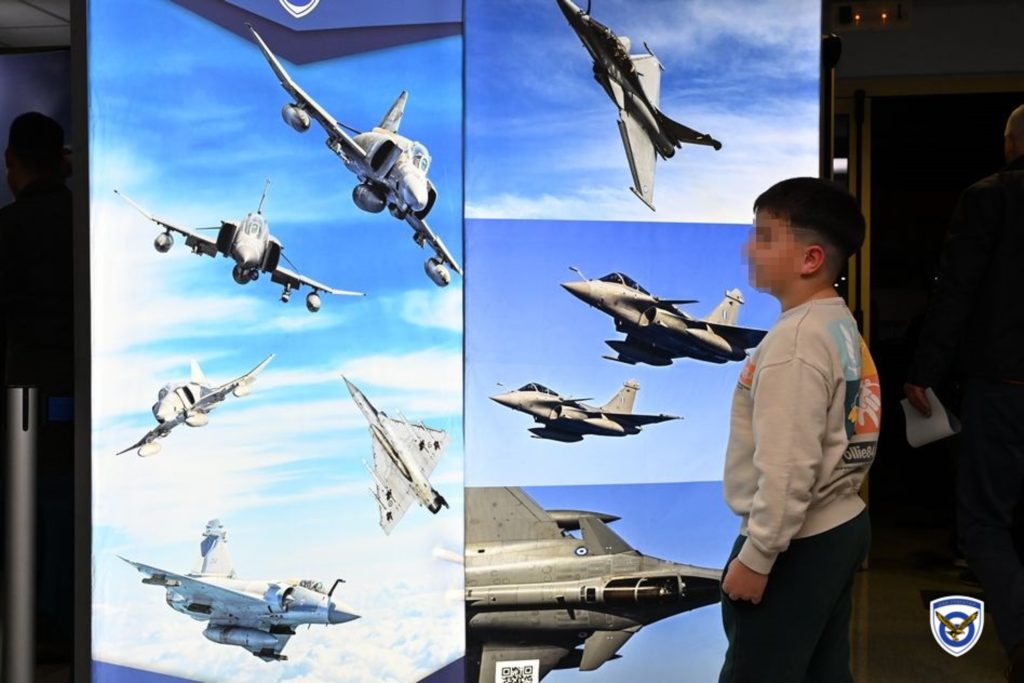 Προσομοιωτές αεροσκαφών F-16 και F-35 και συστήματα εικονικής πραγματικότητας VR από την Πολεμική Αεροπορία στο νέο λιμάνι Πατρών