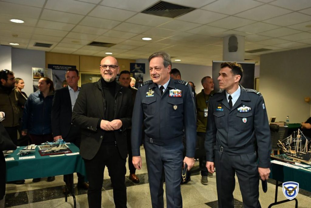 Προσομοιωτές αεροσκαφών F-16 και F-35 και συστήματα εικονικής πραγματικότητας VR από την Πολεμική Αεροπορία στο νέο λιμάνι Πατρών