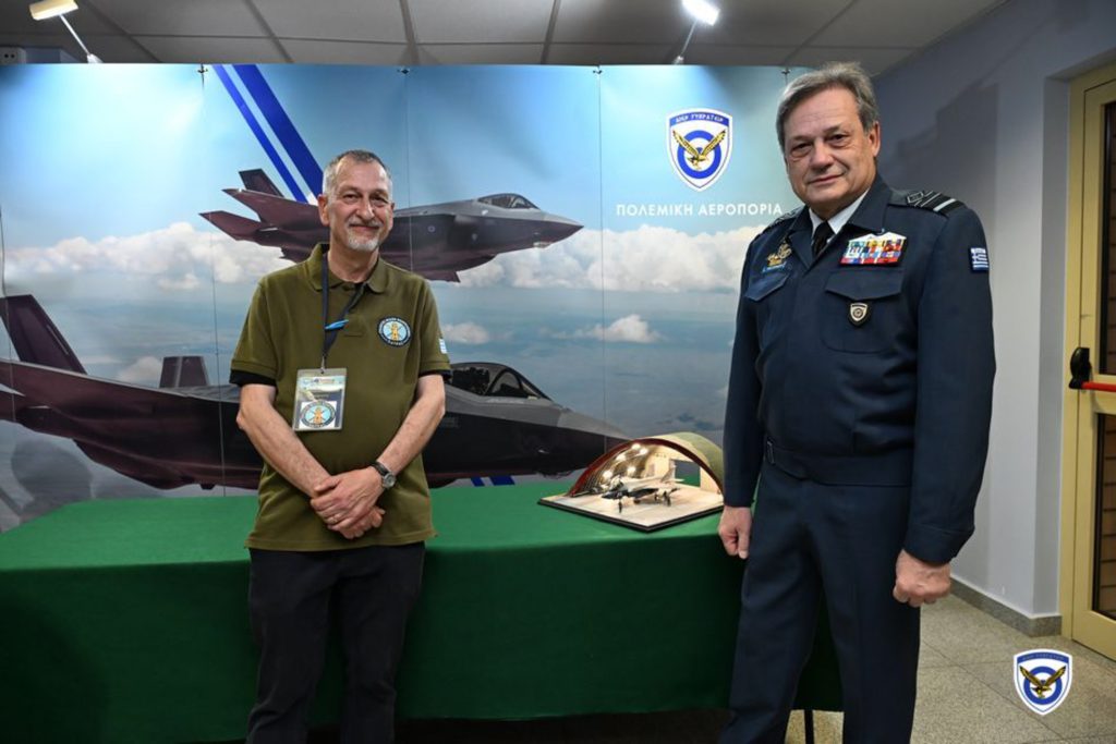 Προσομοιωτές αεροσκαφών F-16 και F-35 και συστήματα εικονικής πραγματικότητας VR από την Πολεμική Αεροπορία στο νέο λιμάνι Πατρών