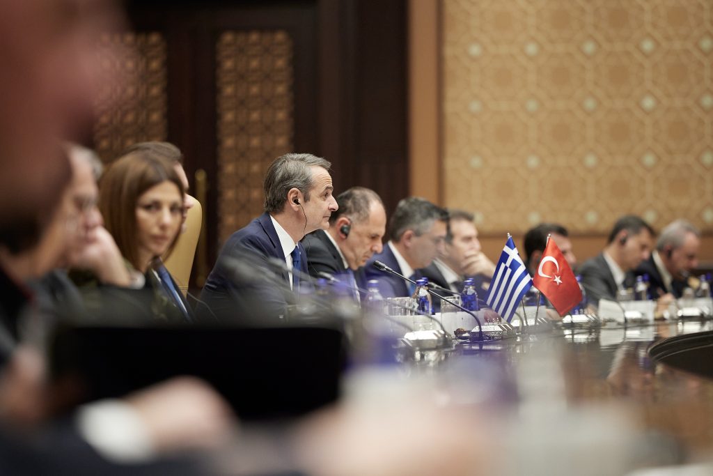 Μητσοτάκης: Να αρθεί κάθε απειλή στις μεταξύ μας σχέσεις – Ερντογάν: Πολύτιμος φίλος ο Έλληνας πρωθυπουργός