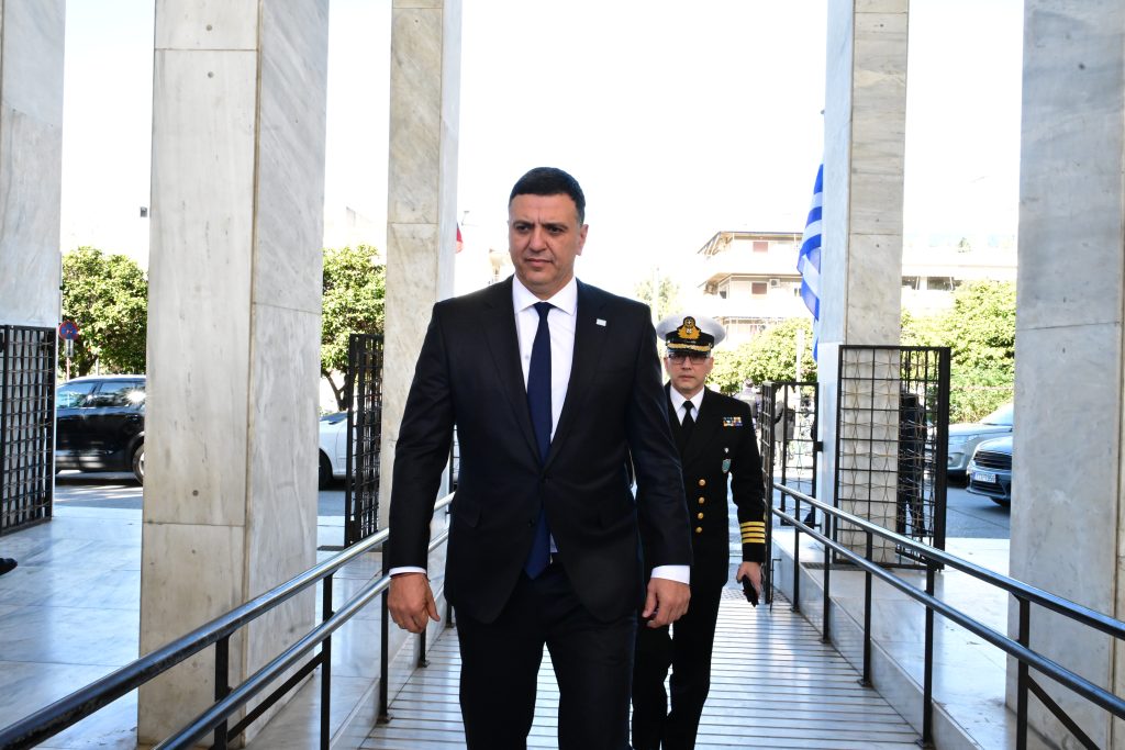 Στο Α΄ Νεκροταφείο το «τελευταίο αντίο» στην Άννα Ψαρούδα Μπενάκη – Συγγενείς, φίλοι, πολιτικοί και ακαδημαϊκοί την αποχαιρέτησαν