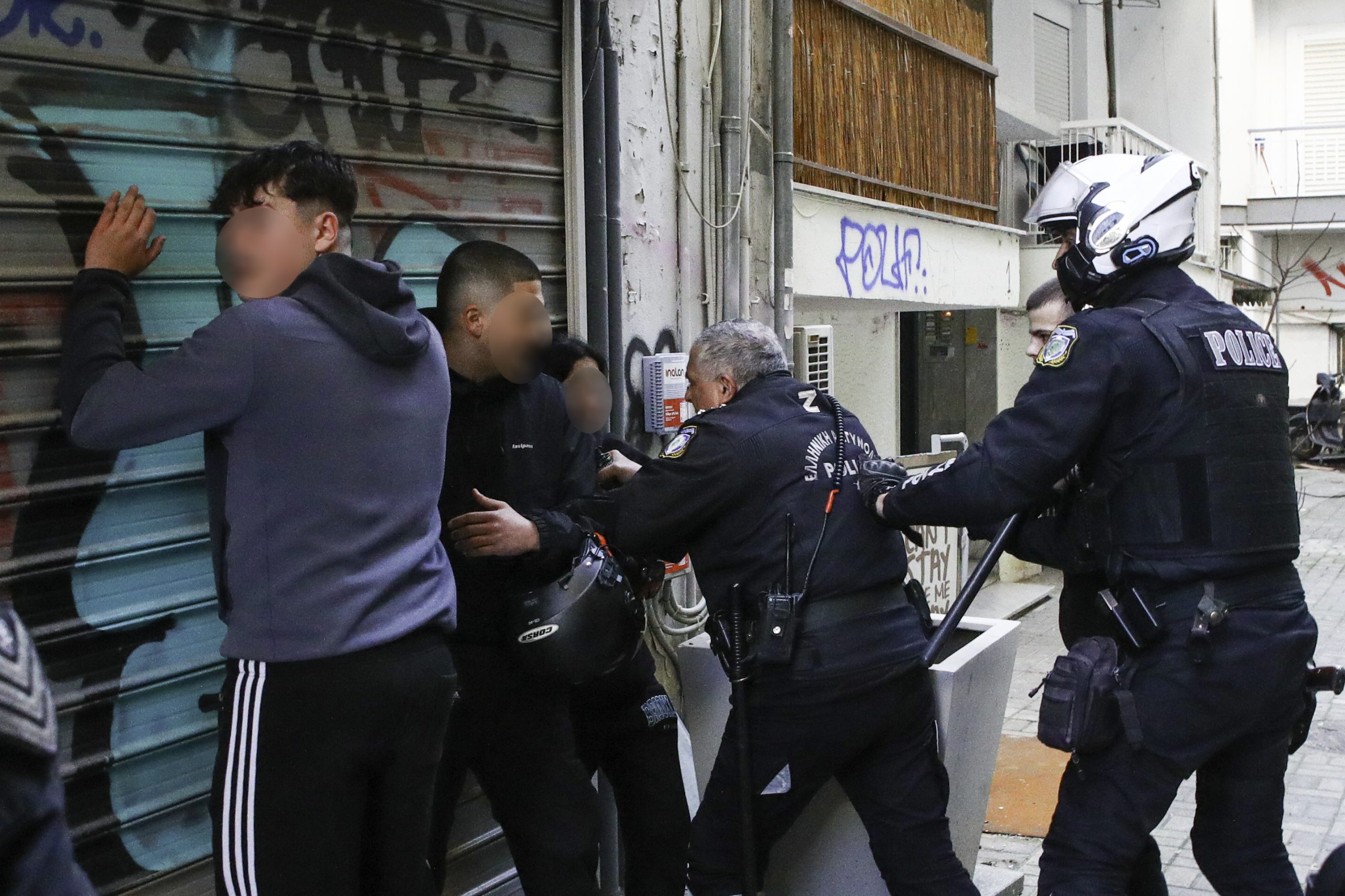 Θεσσαλονίκη: Δύο τραυματίες αστυνομικοί στα επεισόδια για τα Τέμπη-5 συλλήψεις, 45 προσαγωγές