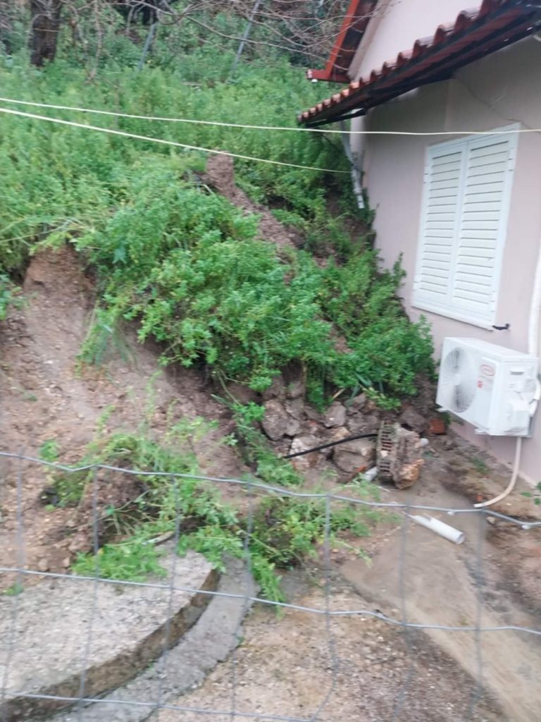 Πρέβεζα: Κατολίσθηση και καταστροφές στην Μυρσίνη από την κακοκαιρία