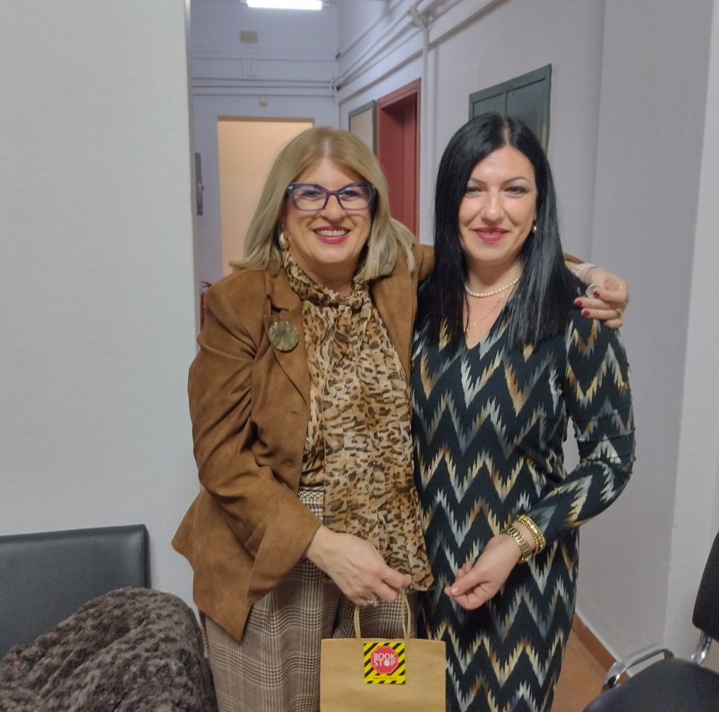 Στις εγκαταστάσεις της ΕΡΤ Κομοτηνής έκοψαν τη βασιλόπιτά οι δημοσιογράφοι της Ροδόπης