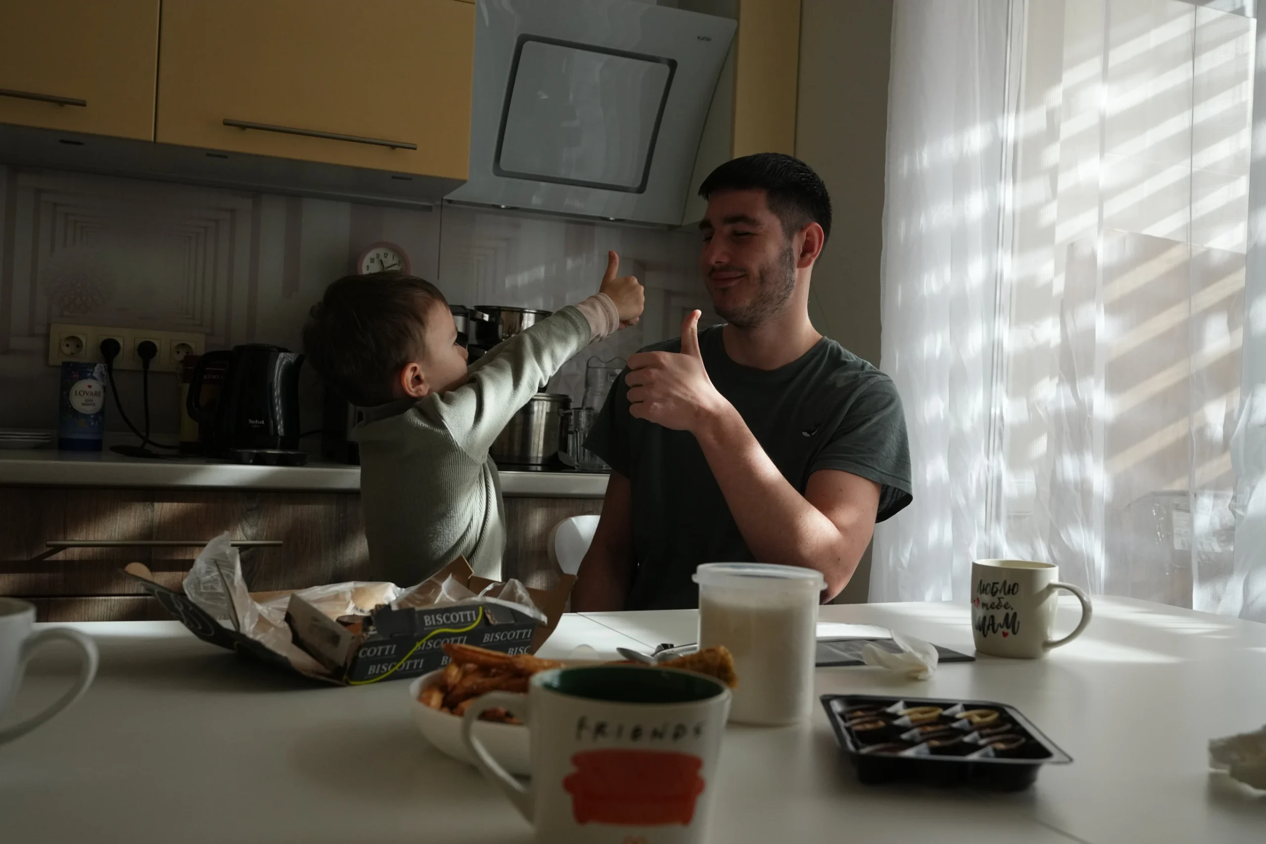 90-3-1 Πριν και μετά την εισβολή: Πρόσωπα και ζωές που άλλαξε ο πόλεμος στην Ουκρανία – Η «κανονικότητα» τέσσερα χρόνια μετά