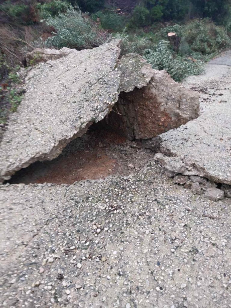 Πρέβεζα: Κατολίσθηση και καταστροφές στην Μυρσίνη από την κακοκαιρία