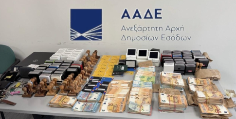 Δεκάδες τρακτέρ στο Σύνταγμα: Σε εξέλιξη το αγροτικό συλλαλητήριο