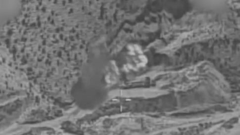 Tραγωδία στα Τέμπη: Ένταση και επεισόδια σε εξέλιξη στο Σύνταγμα (Live) – Συγκεντρώσεις σε όλη τη χώρα