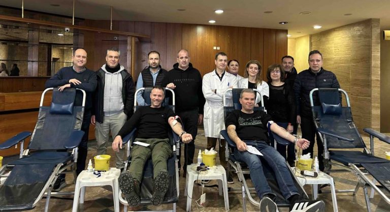 Σέρρες: Μεγάλη προσέλευση στην εθελοντική αιμοδοσία της Ένωσης Αστυνομικών  Υπαλλήλων - ertnews.gr