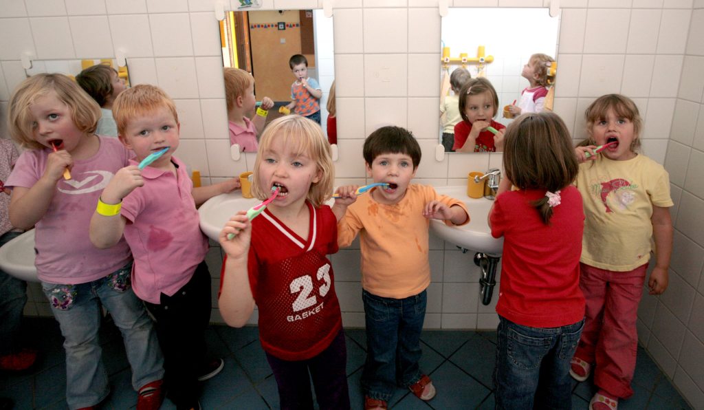 FAFO γονεϊκότητα: αφήνοντας τα παιδιά να μάθουν με τον σκληρό τρόπο