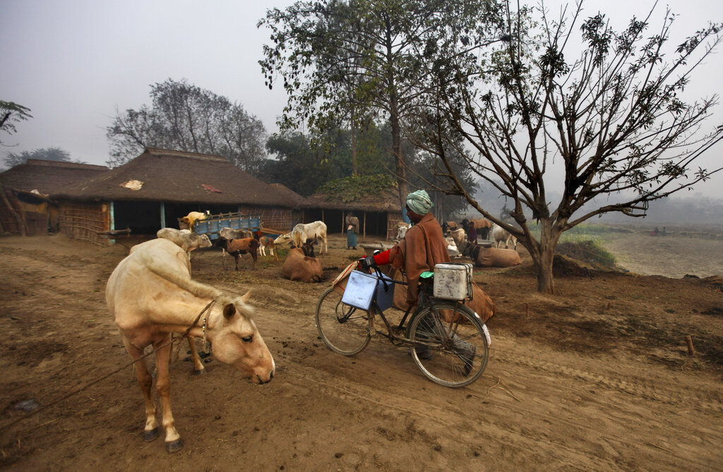Ινδία: Πυρπόλησαν μέχρι θανάτου μητέρα και το βρέφος της – Τους κατηγορούσαν για μαγεία