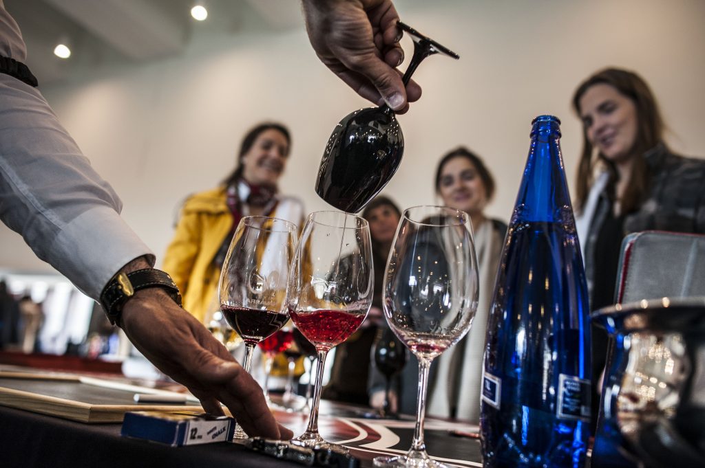 Η «γκρίζα ζώνη» του αλκοόλ και γιατί μάς αφορά περισσότερο απ΄όσο νομίζουμε