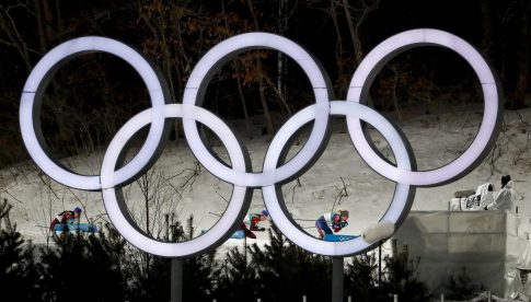 Πικετοφορία των οργανώσεων του ΚΚΕ και της ΚΝΕ την Τρίτη