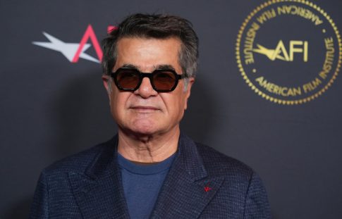 Μένουμε στο σπίτι <br/> και διαβάζουμε ένα καλό βιβλίο