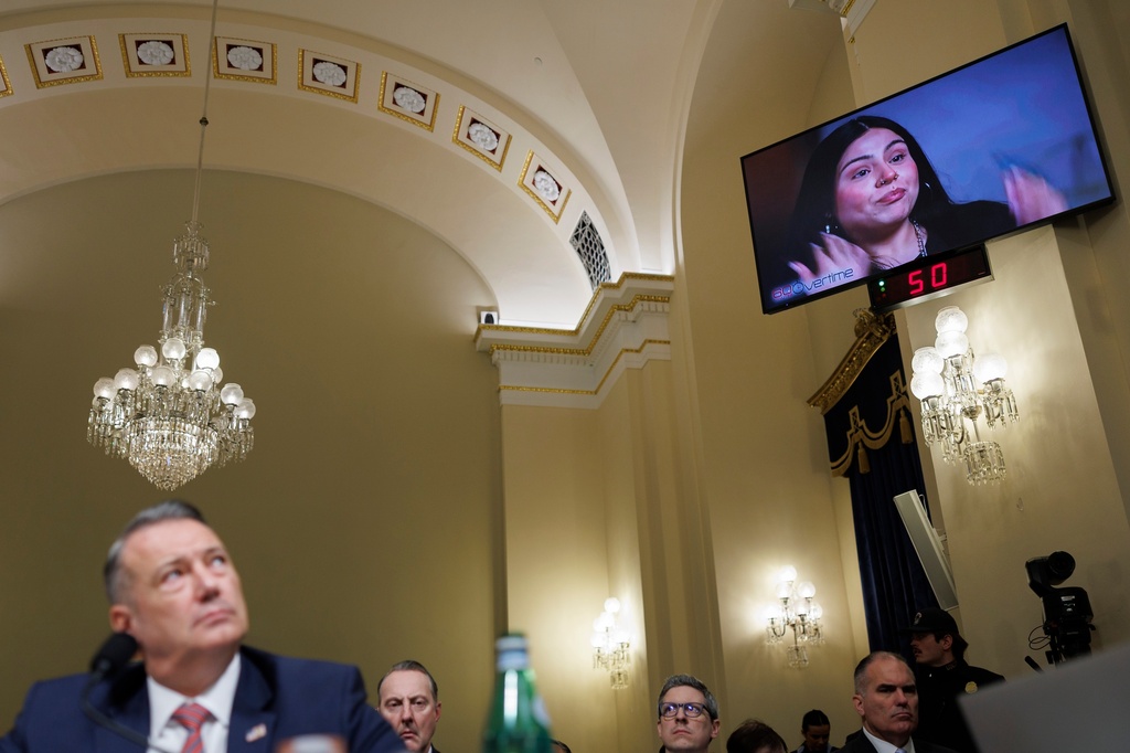 Στη δημοσιότητα βίντεο πράκτορα της αστυνομίας συνόρων αφού πυροβόλησε γυναίκα στο Σικάγο – «Κάνε κάτι, σκύλα»