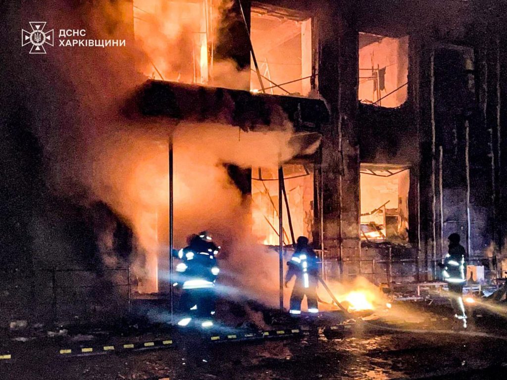 Πυραυλική επίθεση της Ρωσίας στην Ουκρανία: Τρεις τραυματίες – Χιλιάδες νοικοκυριά χωρίς ρεύμα, θέρμανση και νερό σε Κίεβο και Οδησσό