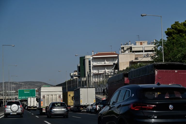 Κ. Δημογλίδου στο ΕΡΤnews Radio 105,8 για έργα στην Αττική Οδό: Δεν επηρεάζεται η έξοδος του τριήμερου – Το ρεύμα κυκλοφορίας προς Ελευσίνα λειτουργεί κανονικά