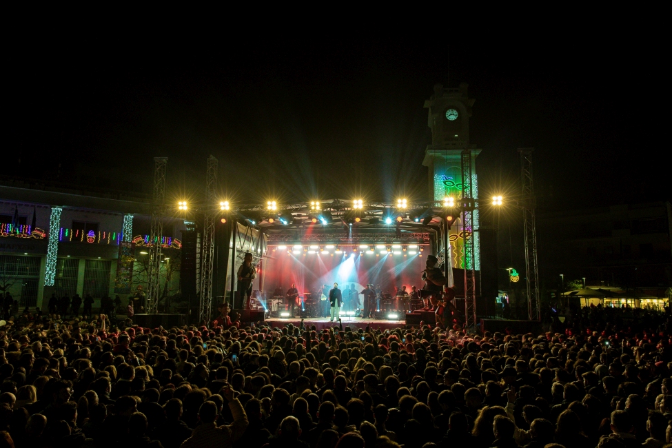 “Βούλιαξε” η Ξάνθη στη συναυλία της Κατερίνας Λιόλιου