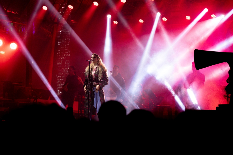 “Βούλιαξε” η Ξάνθη στη συναυλία της Κατερίνας Λιόλιου