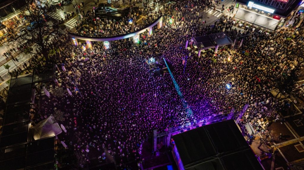 “Βούλιαξε” η Ξάνθη στη συναυλία της Κατερίνας Λιόλιου