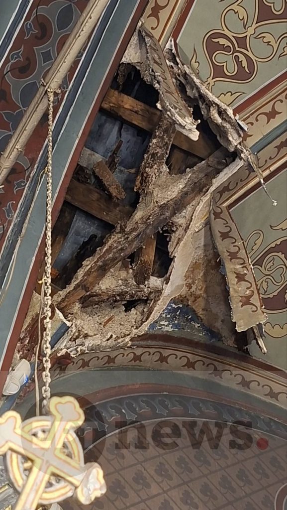 Χίος: «Λαβωμένος» από την κακοκαιρία ο Ι.Ν. Αγίου Μάρκου, που συμμετέχει και στο ρουκετοπόλεμο