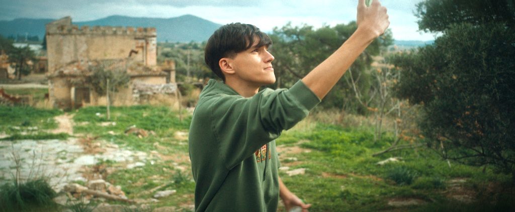 «Το Τελευταίο Νησί»: Η νέα δραματική σειρά της ΕΡΤ κάνει πρεμιέρα την Κυριακή 8 Φεβρουαρίου στις 22:00, με διπλό επεισόδιο