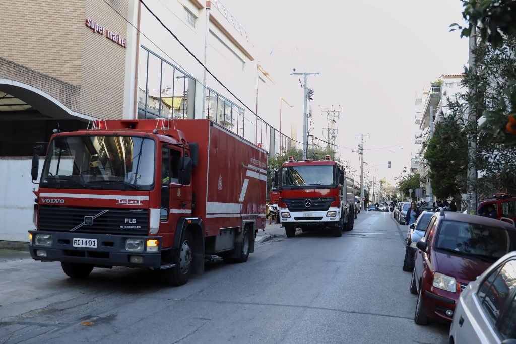 Καπνοί σε σούπερ μάρκετ στη Νέα Ιωνία – Στο σημείο η Πυροσβεστική