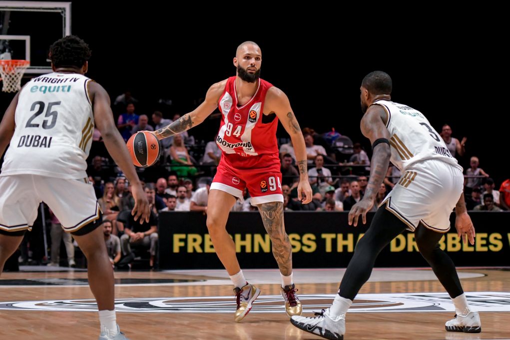 Euroleague: Στο Ντουμπάι σταμάτησε το νικηφόρο σερί του Ολυμπιακού που λύγισε 108-98 στην παράταση
