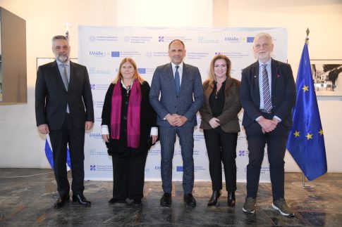 Δεκάδες τρακτέρ στο Σύνταγμα: Σε εξέλιξη το αγροτικό συλλαλητήριο