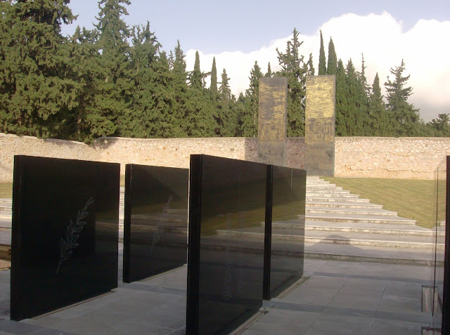 Στον τόπο της εκτέλεσης των 200 στην Καισαριανή (φωτορεπορτάζ)