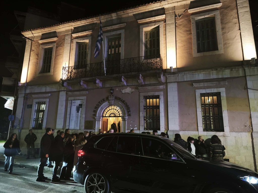 Ο Κ. Τασούλας εγκαινίασε την έκθεση «Διαχρονικές Υφές» στα Ιωάννινα: «Ένα οδοιπορικό διαρκούς έμπνευσης»