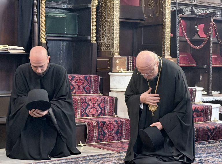 «Η Εκκλησία δεν θα σας εγκαταλείψει» διαβεβαίωσε τον ουκρανικό λαό ο Οικουμενικός Πατριάρχης