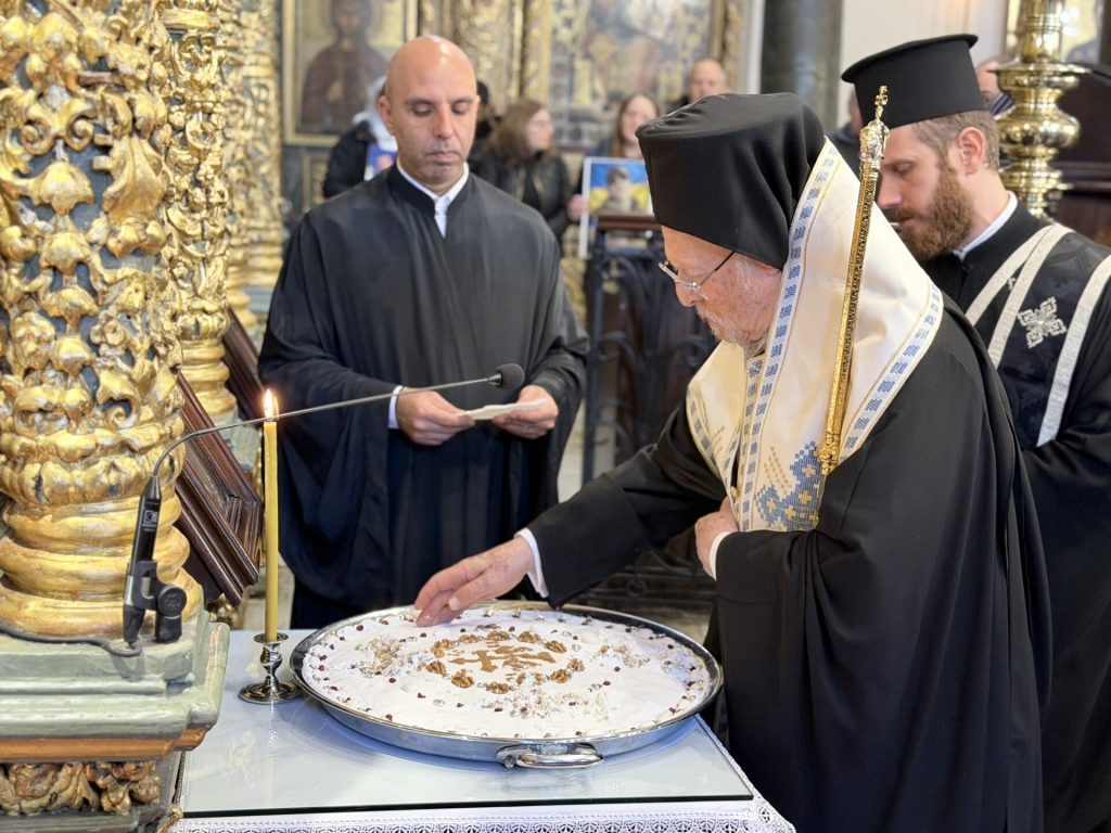 «Η Εκκλησία δεν θα σας εγκαταλείψει» διαβεβαίωσε τον ουκρανικό λαό ο Οικουμενικός Πατριάρχης
