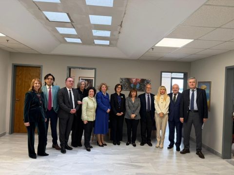 Ένωση Γιατρών ΕΣΥ Ρεθύμνου: “Παραπλανητικό” το αφήγημα περί έξι αναισθησιολόγων