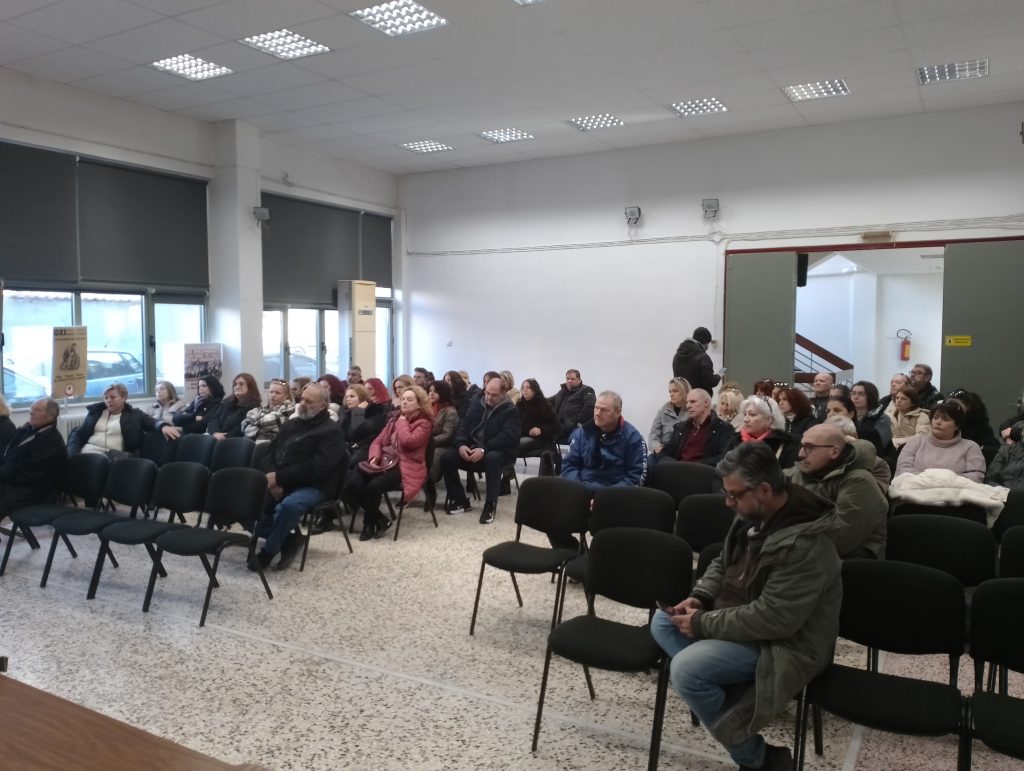 Λάρισα: Απεργιακή συγκέντρωση και παράσταση διαμαρτυρίας στην Επιθεώρηση Εργασίας για το δυστύχημα στη “Βιολάντα”