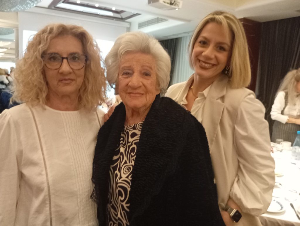 Ρόδος: Την πίτα του έκοψε ο Ερυθρός Σταυρός παρουσία του προέδρου του Αντ. Αυγερινού