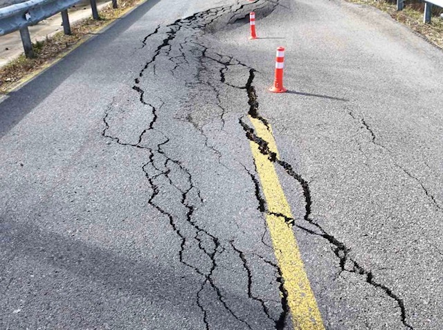 Κατολίσθηση στην παλιά εθνική οδό Καλαμάτας–Σπάρτης – Μέσω παράκαμψης η κυκλοφορία