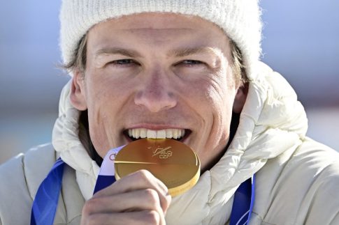 Πενήντα οικονομικά ευάλωτες γυναίκες χειρουργήθηκαν δωρεάν για καρκίνο μαστού και γυναικολογικές κακοήθειες χάρη στο <strong>«Build a Bridge»</strong>