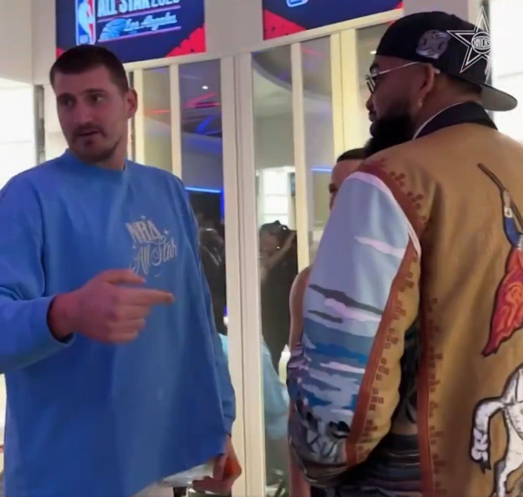 To σακάκι με τον Άγιο Γεώργιο να σκοτώνει τον δράκο και η αντίδραση του Γιόκιτς στο All Star Weekend (video)