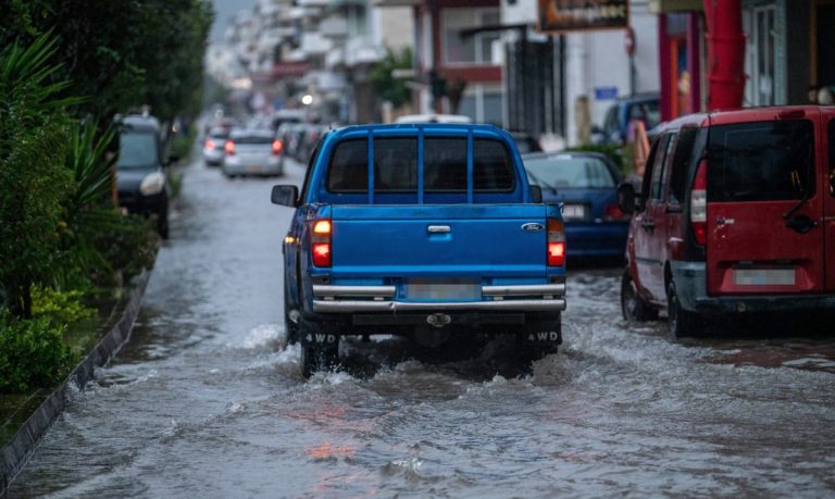Κατολισθήσεις, ισοπεδωμένες καλλιέργειες και πλημμύρες σε Ηλεία, Ήπειρο, Κρήτη και Χίο – Πότε «ανοίγει» ο καιρός