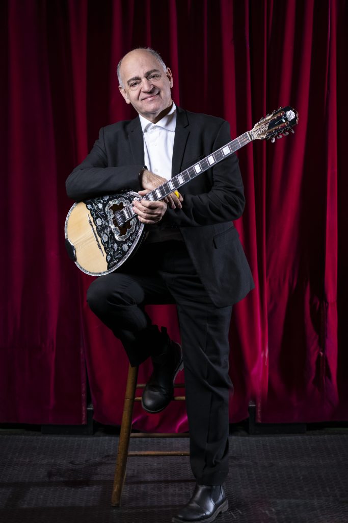 Βόλος: Αποκριάτικη μουσική παράσταση-«Τα Swing του Μανώλη Χιώτη» στο Δημοτικό Θέατρο