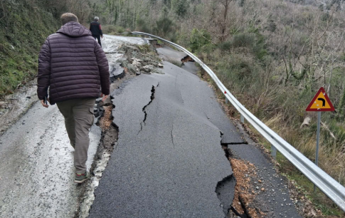 Καιρός: 24ωρη κακοκαιρία σε εξέλιξη – Ισχυρές βροχές, καταιγίδες και άνεμοι έως 10 μποφόρ – Πρόγνωση από τον Χρ. Παρανό